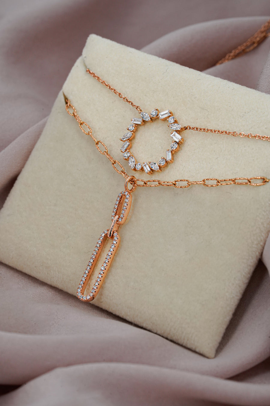 Paper Link Diamond Necklace